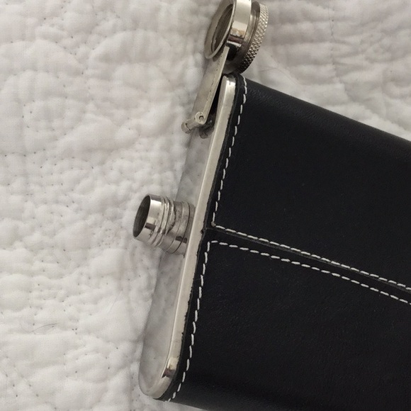 Travel liquor carrier - Picture 5 of 5